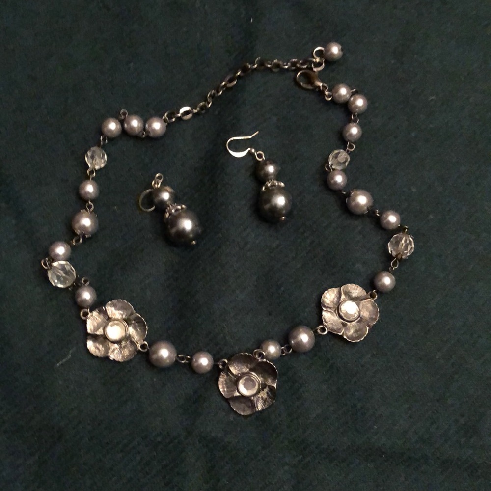 Grey beaded 18” necklace